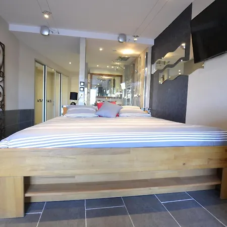 Naturiste Captive Heliopolis Fg 13 *