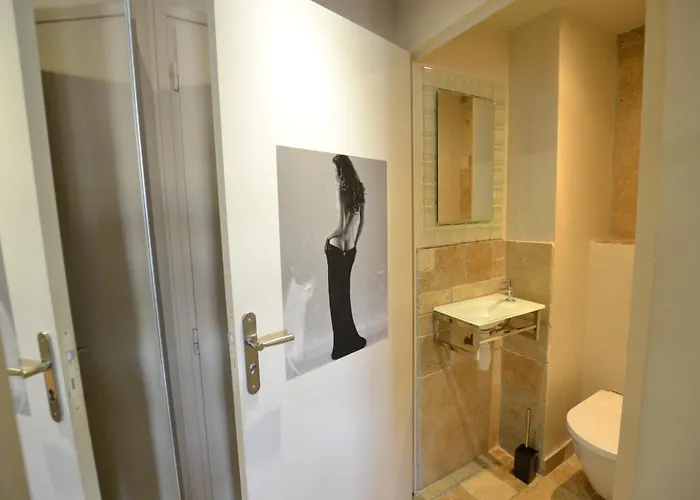 Naturiste Captive Heliopolis Fg 13 *